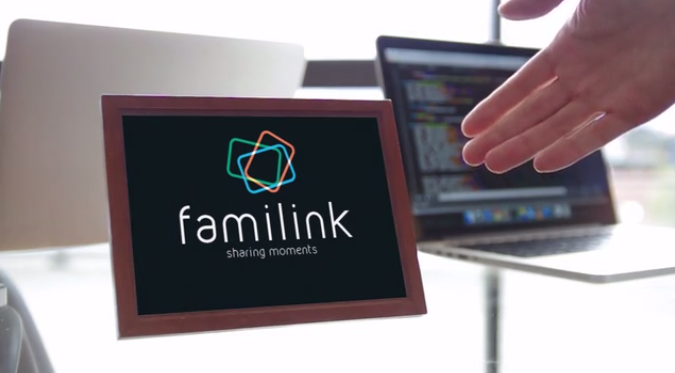 Familink, un cadre photo numérique connecté dédié aux seniors - Portail  national de la silver économie et du bien vieillir