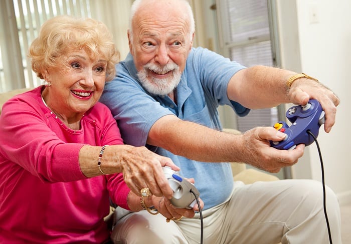Les jeux vidéos, une seconde jeunesse pour les seniors - Portail national  de la silver économie et du bien vieillir