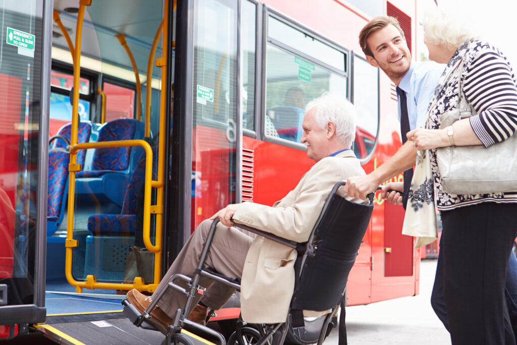 transports en commun - solutions du futur pour la conduite des seniors