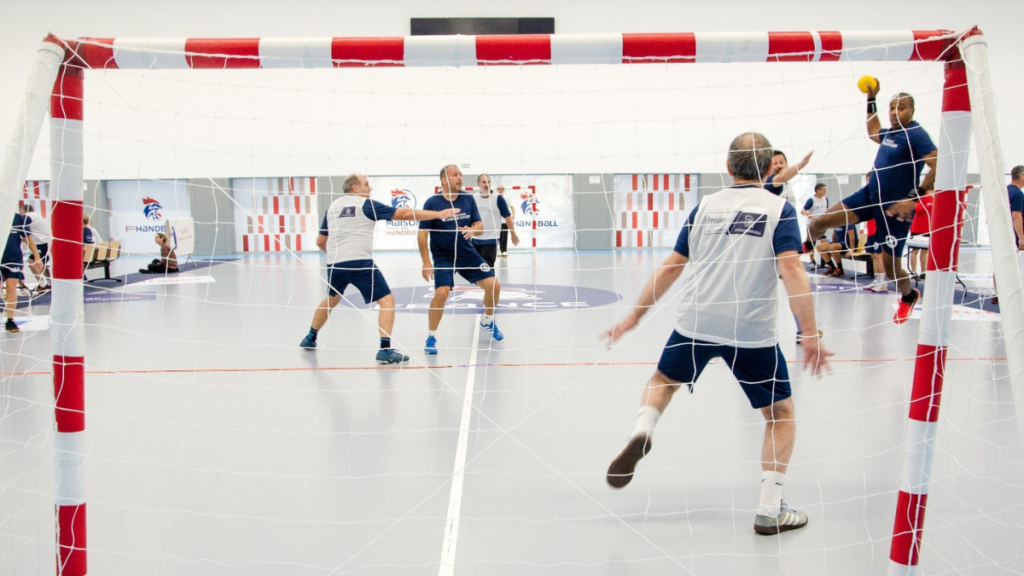 hand à tout âge match